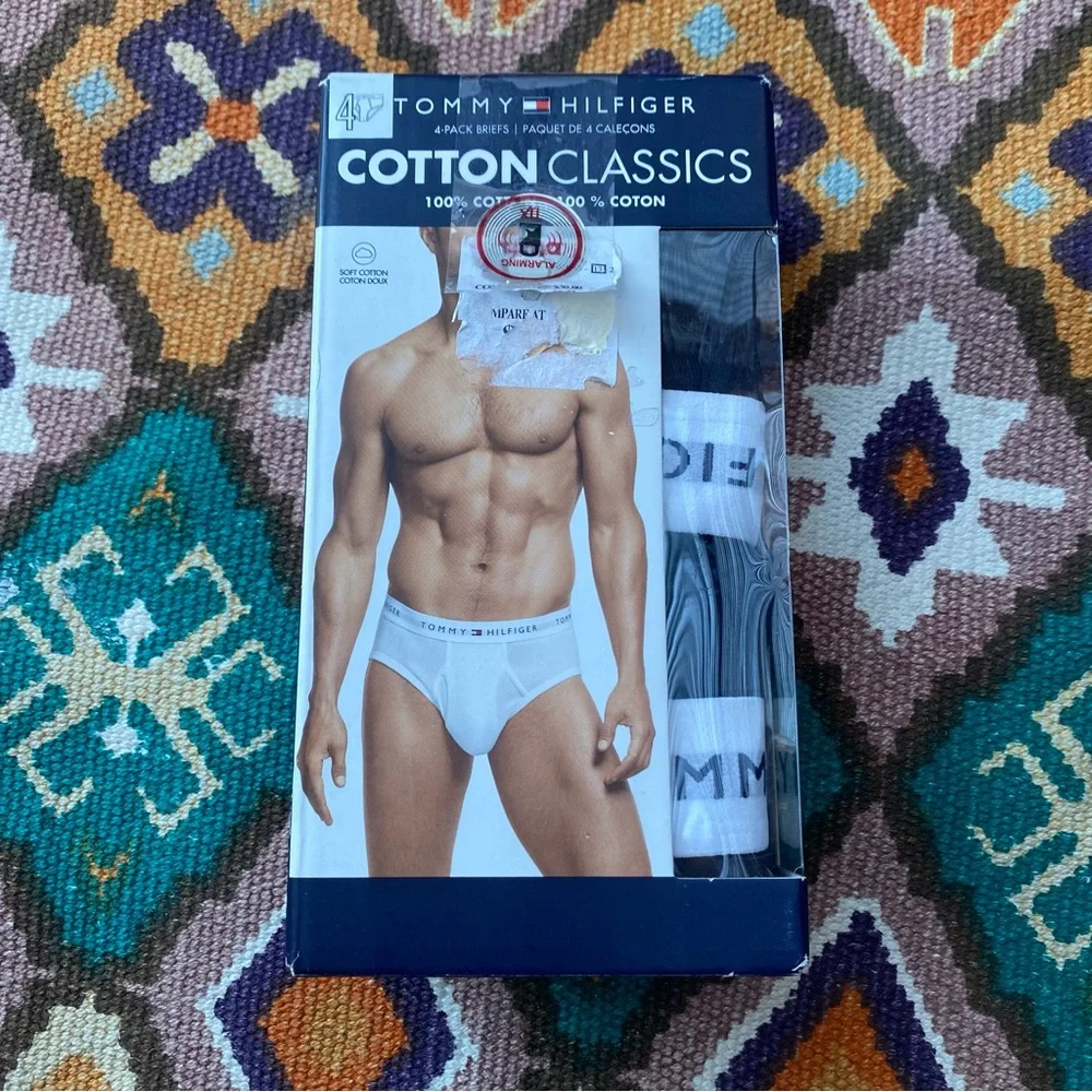 Tommy Hilfiger White Cotton Classics Briefs Men’s Size Medium Black White NEW - Picture 1 of 3